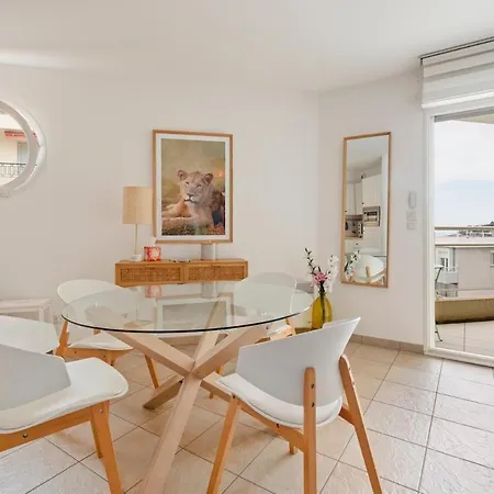 Beautiful 1 Bedroom Flat , 20 M From The Beach, Ac And Private Garage Apartamento *